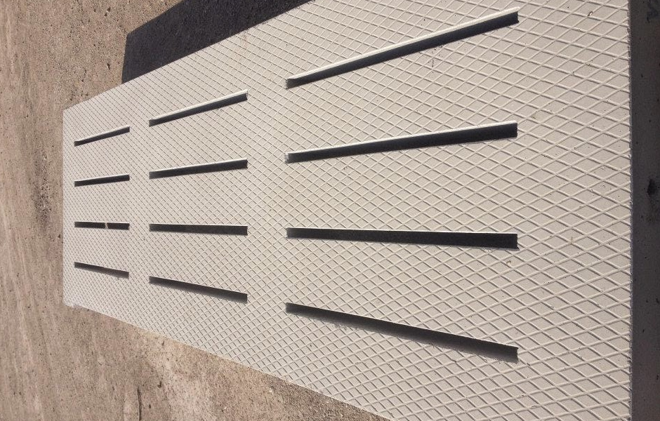 100×200 cm Ahır Beton Izgara Çelik Kalıbı — Saha Görseli